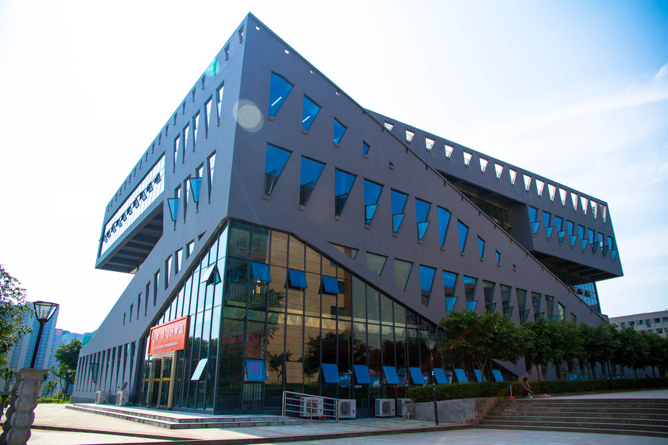 重庆邮电大学移通学院2016年网络校园开放日
